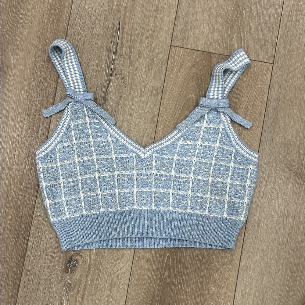 Stylish Blue and White Women's Knit Top
